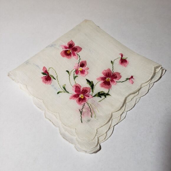 VINTAGE 1960'S HANKIE PINK EMBROIDERED FLOWERS POCKET SCARF BRIDAL WEDDING - Picture 3 of 12
